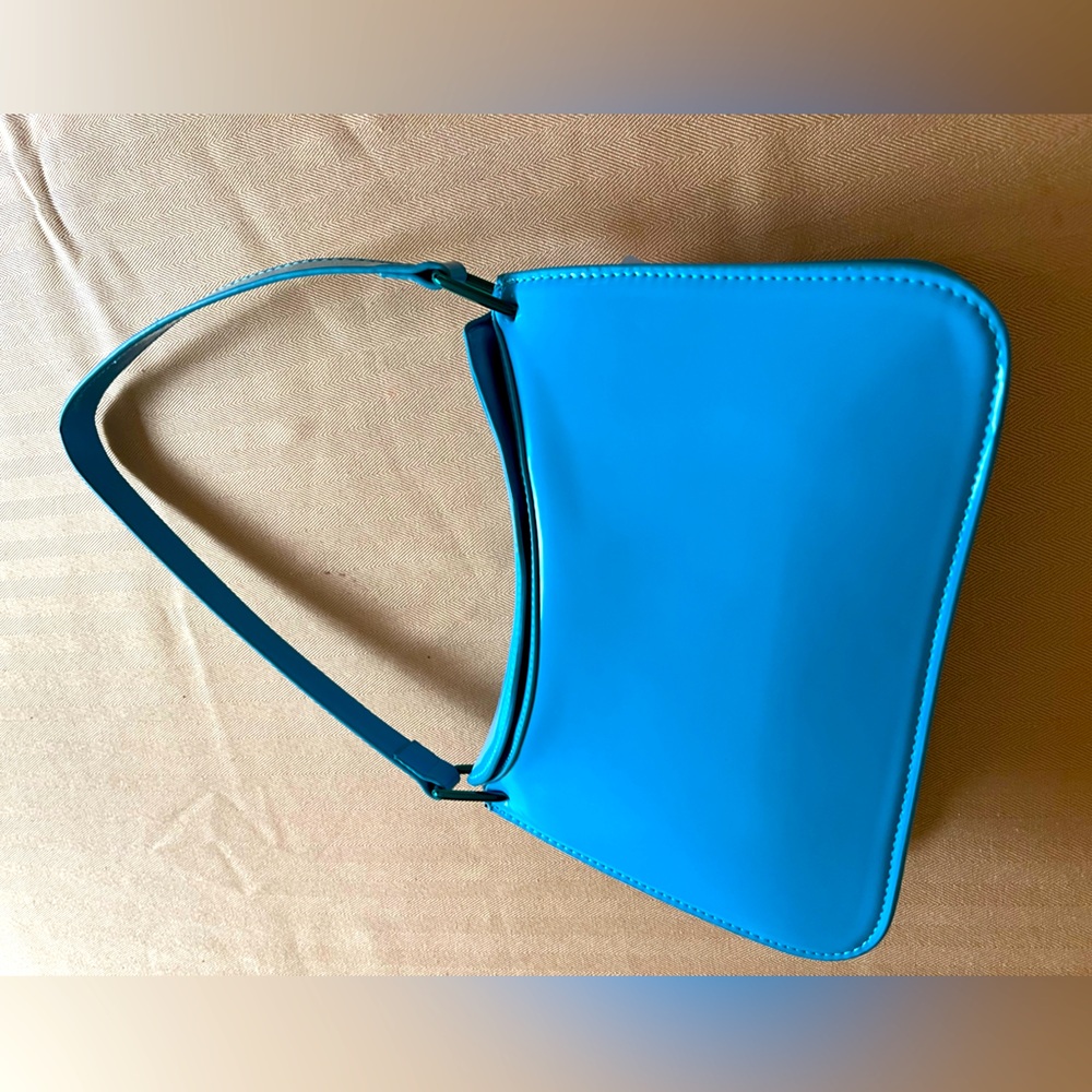 Shoulder bag purchased in France Mango store